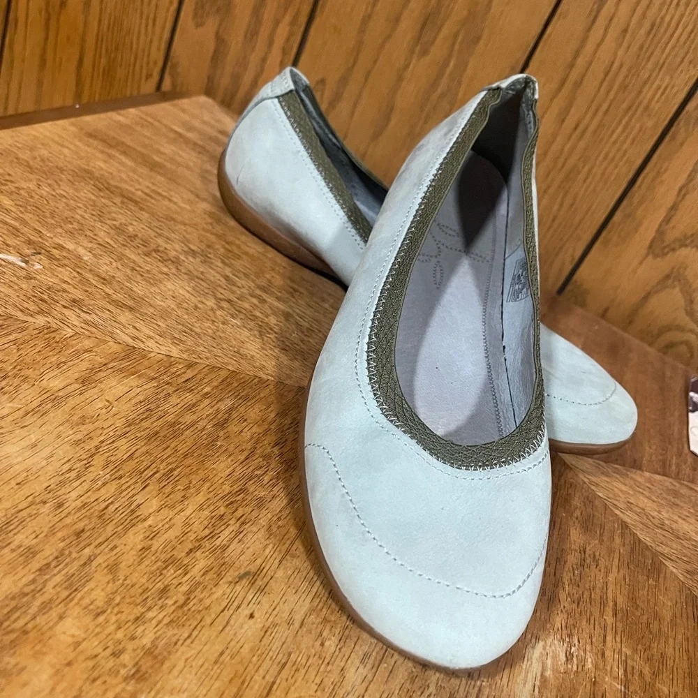 Patagonia" Light Blue Suede Slip-On Flats - Picture 2 of 11